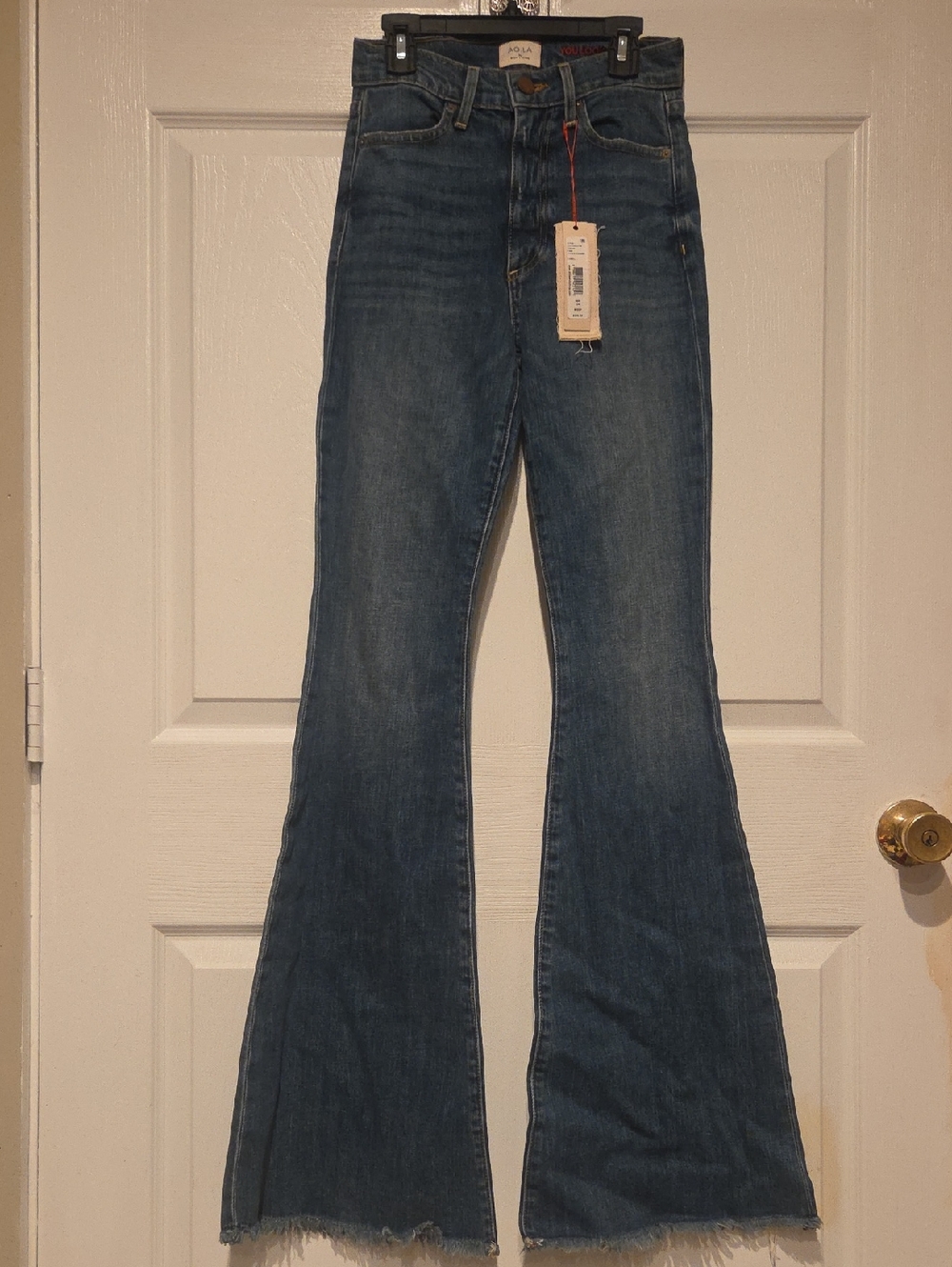 Alice + Olivia Medium Blue High-Rise Wide Leg Jeans NWT
